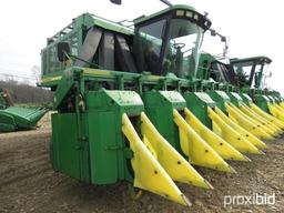 9996 JOHN DEERE COTTON PICKER