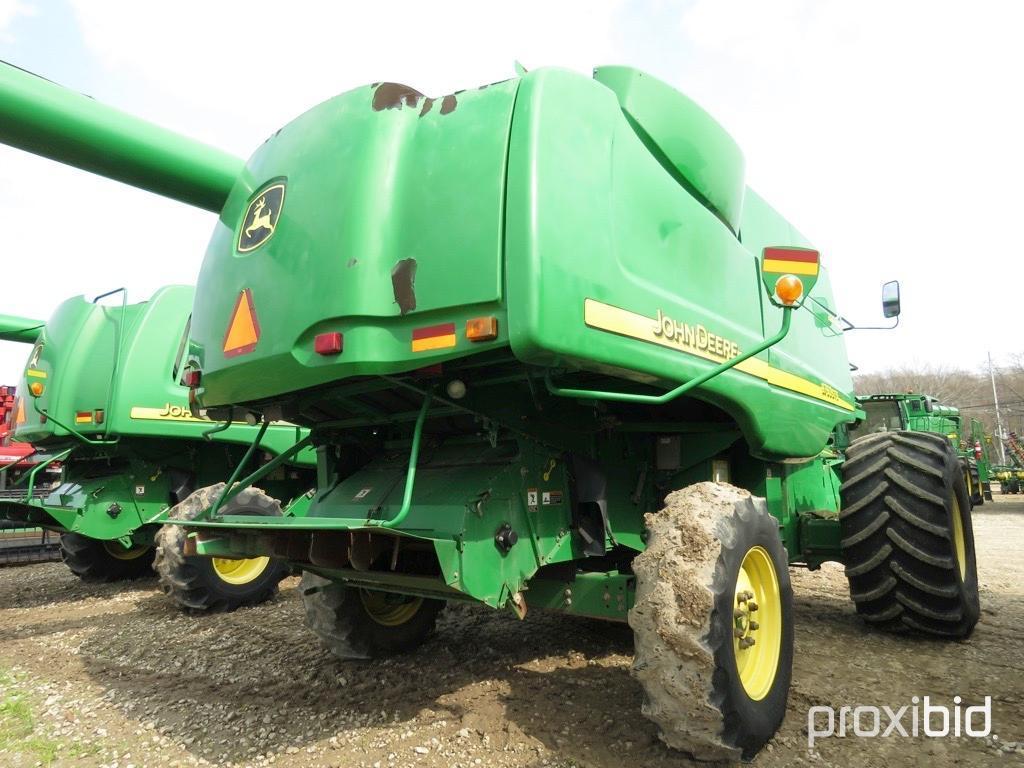 9760 STS JOHN DEERE COMBINE