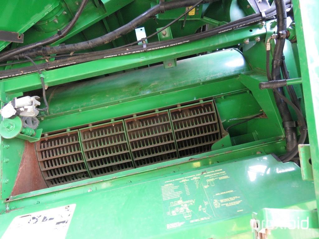 9760 STS JOHN DEERE COMBINE
