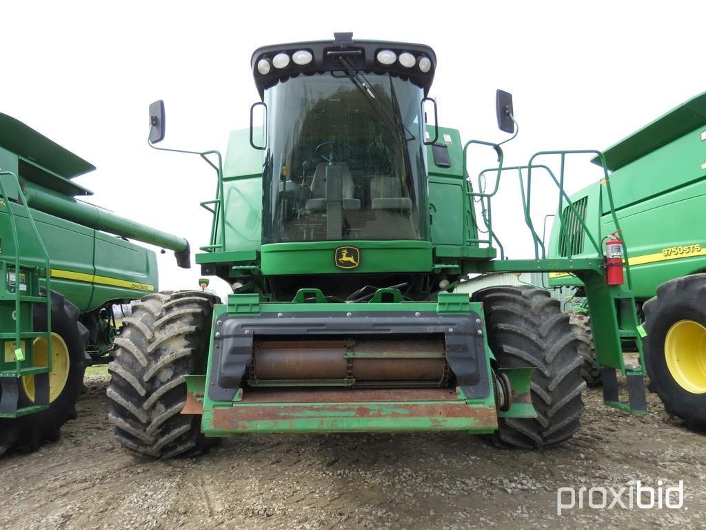 9760 STS JOHN DEERE COMBINE