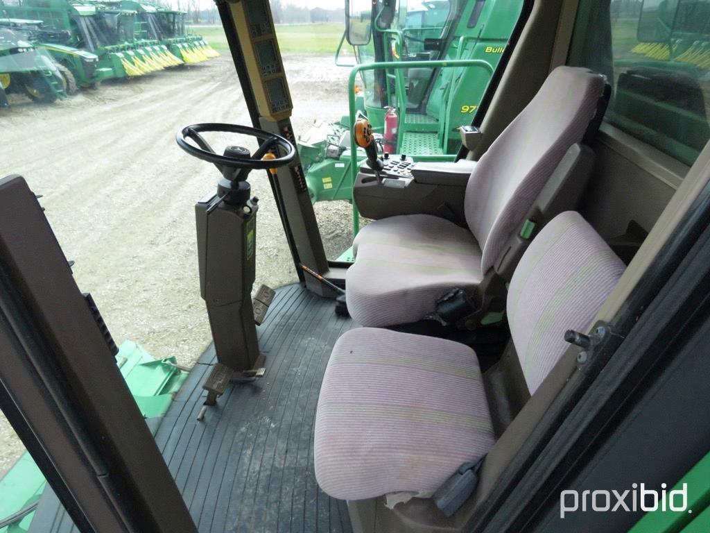 9760 STS JOHN DEERE COMBINE