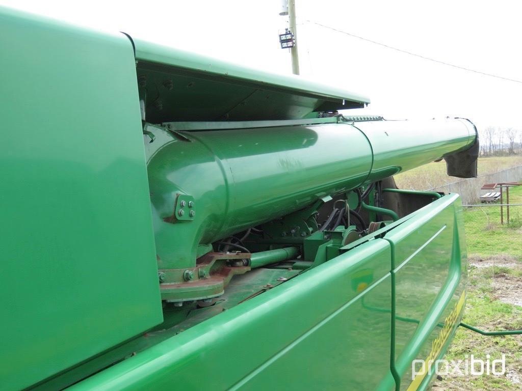 9760 STS JOHN DEERE COMBINE