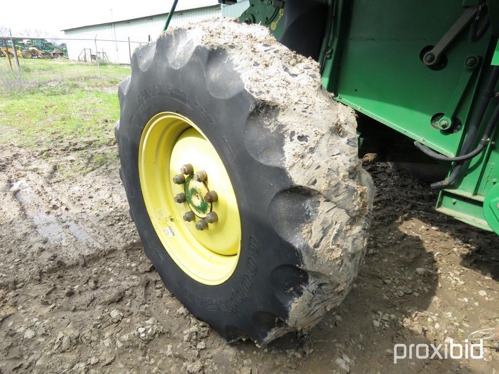 9760 STS JOHN DEERE COMBINE