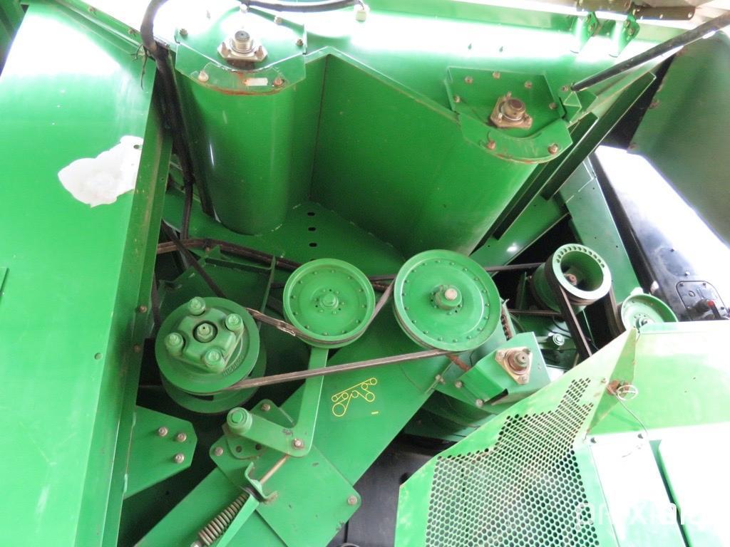 9760 STS JOHN DEERE COMBINE