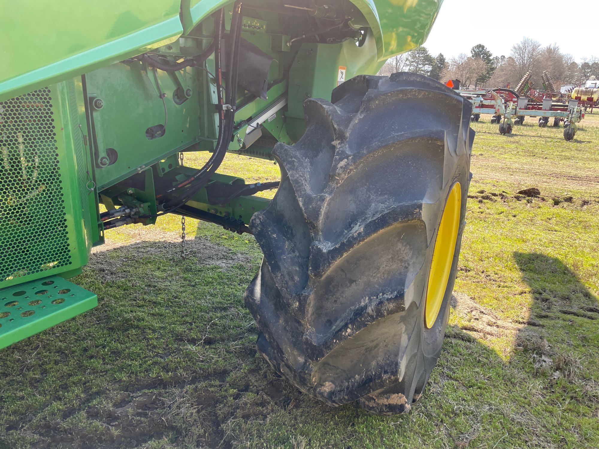 S670 JOHN DEERE COMBINE