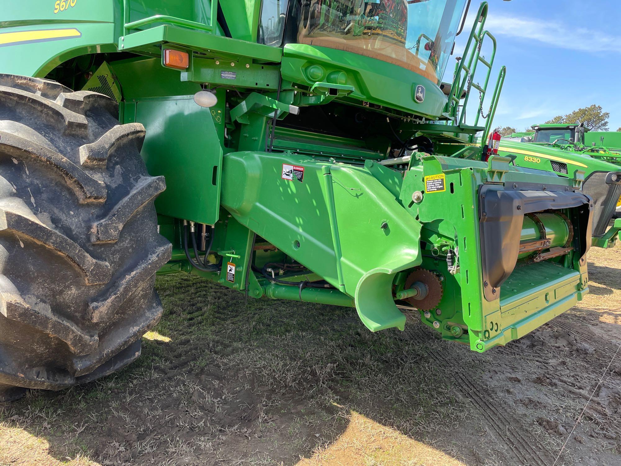 S670 JOHN DEERE COMBINE