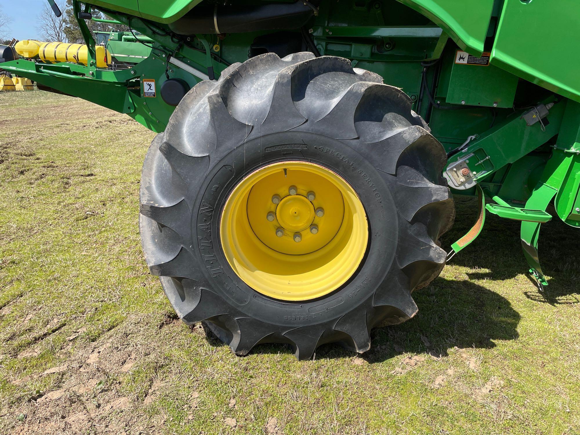 S670 JOHN DEERE COMBINE