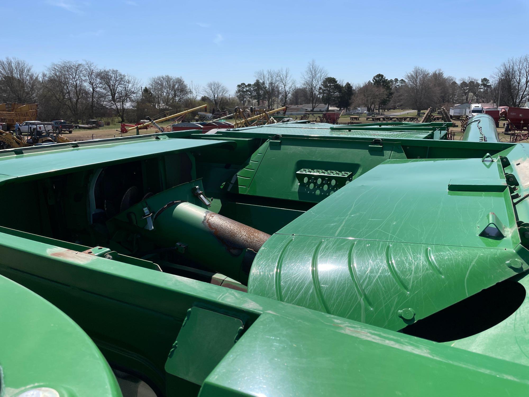 S670 JOHN DEERE COMBINE