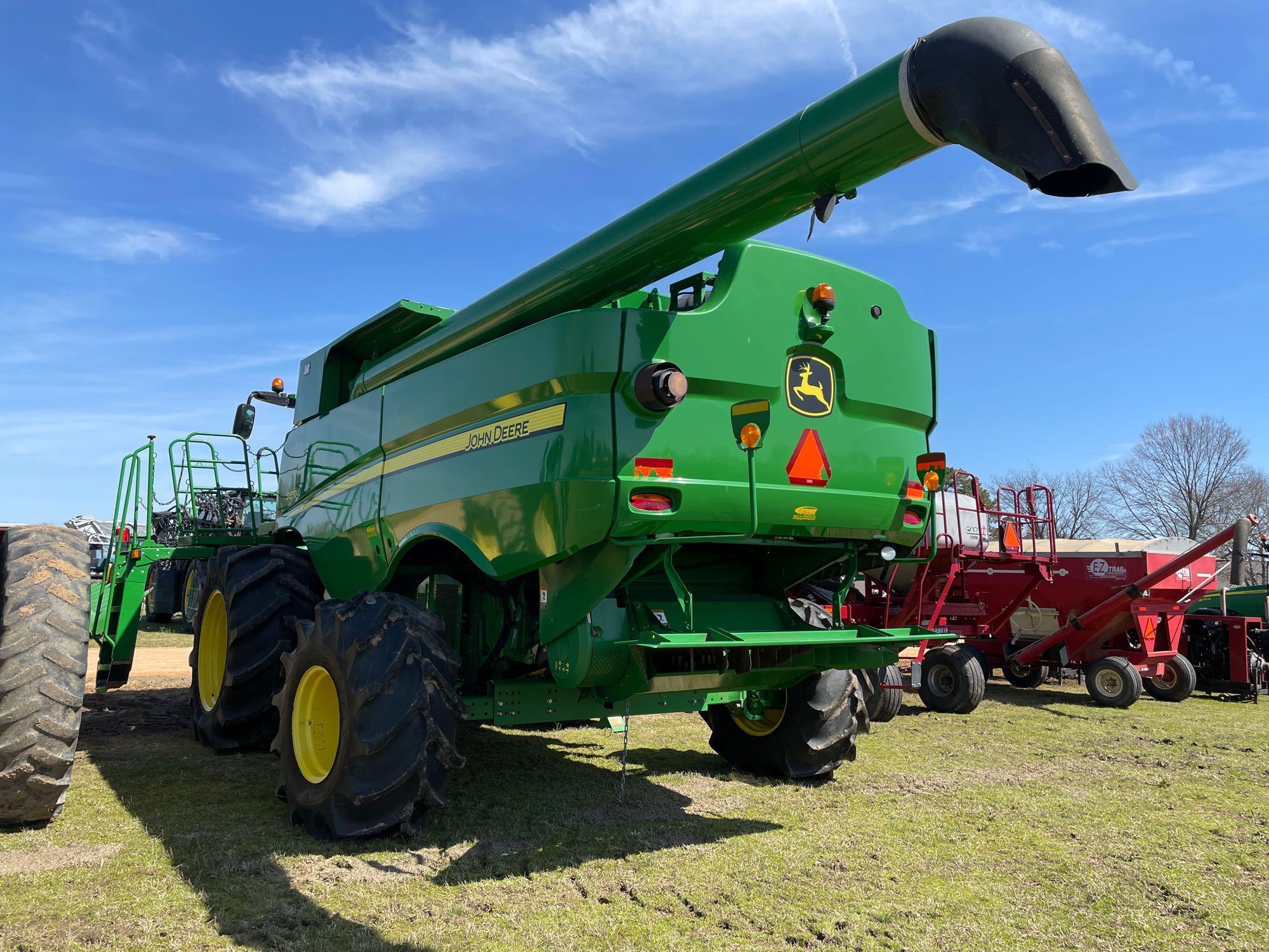 S670 JOHN DEERE COMBINE