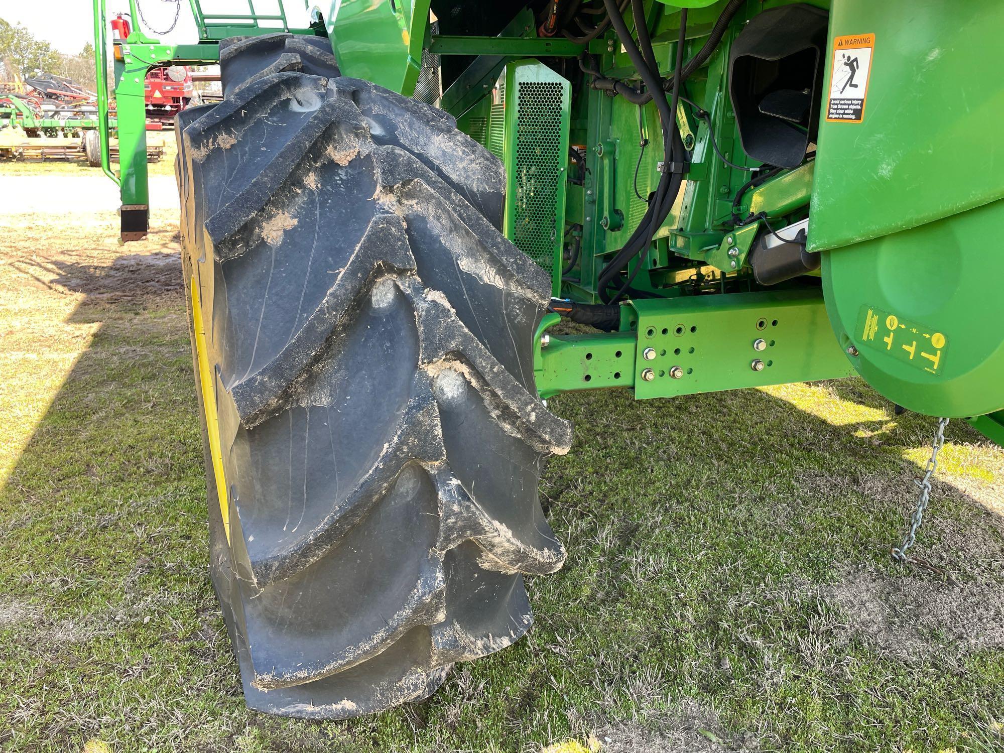 S670 JOHN DEERE COMBINE