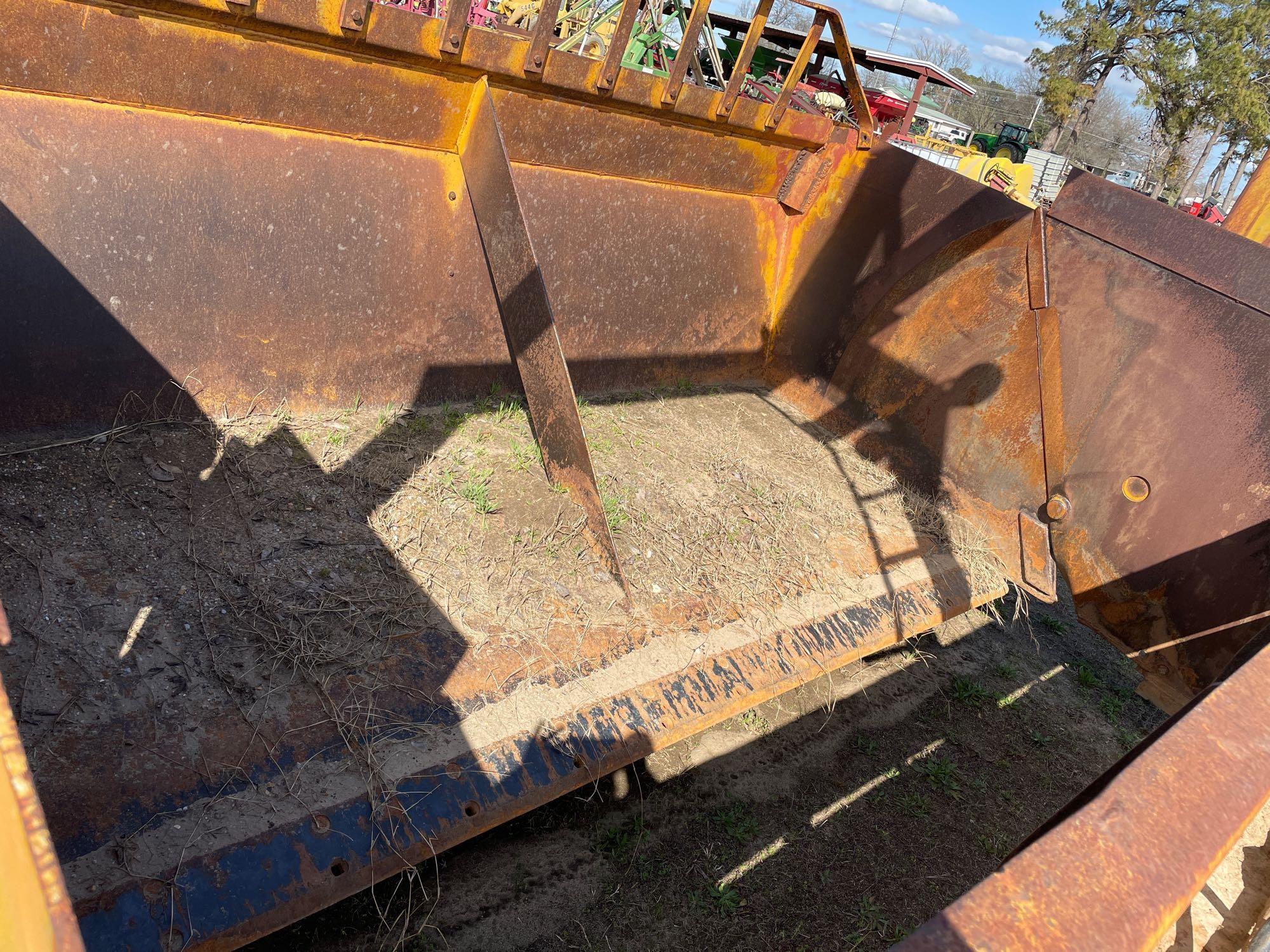 12P REYNOLDS DIRT SCOOP