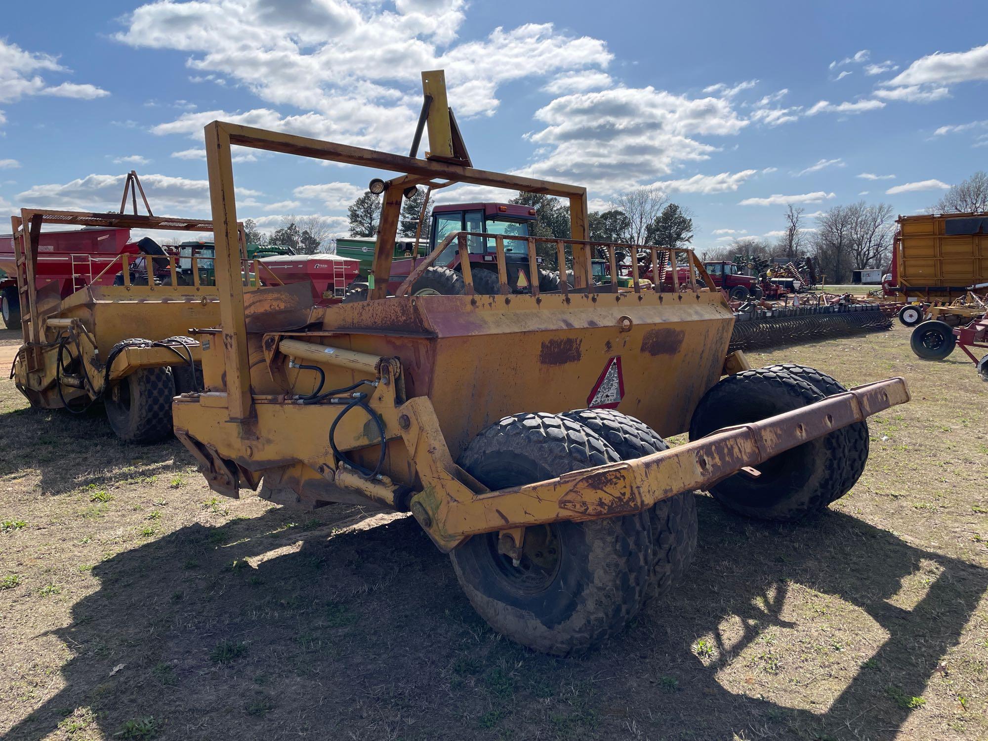 12P REYNOLDS DIRT SCOOP