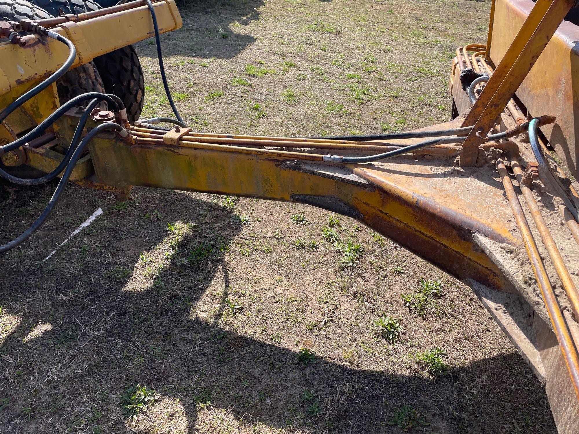 12P REYNOLDS DIRT SCOOP