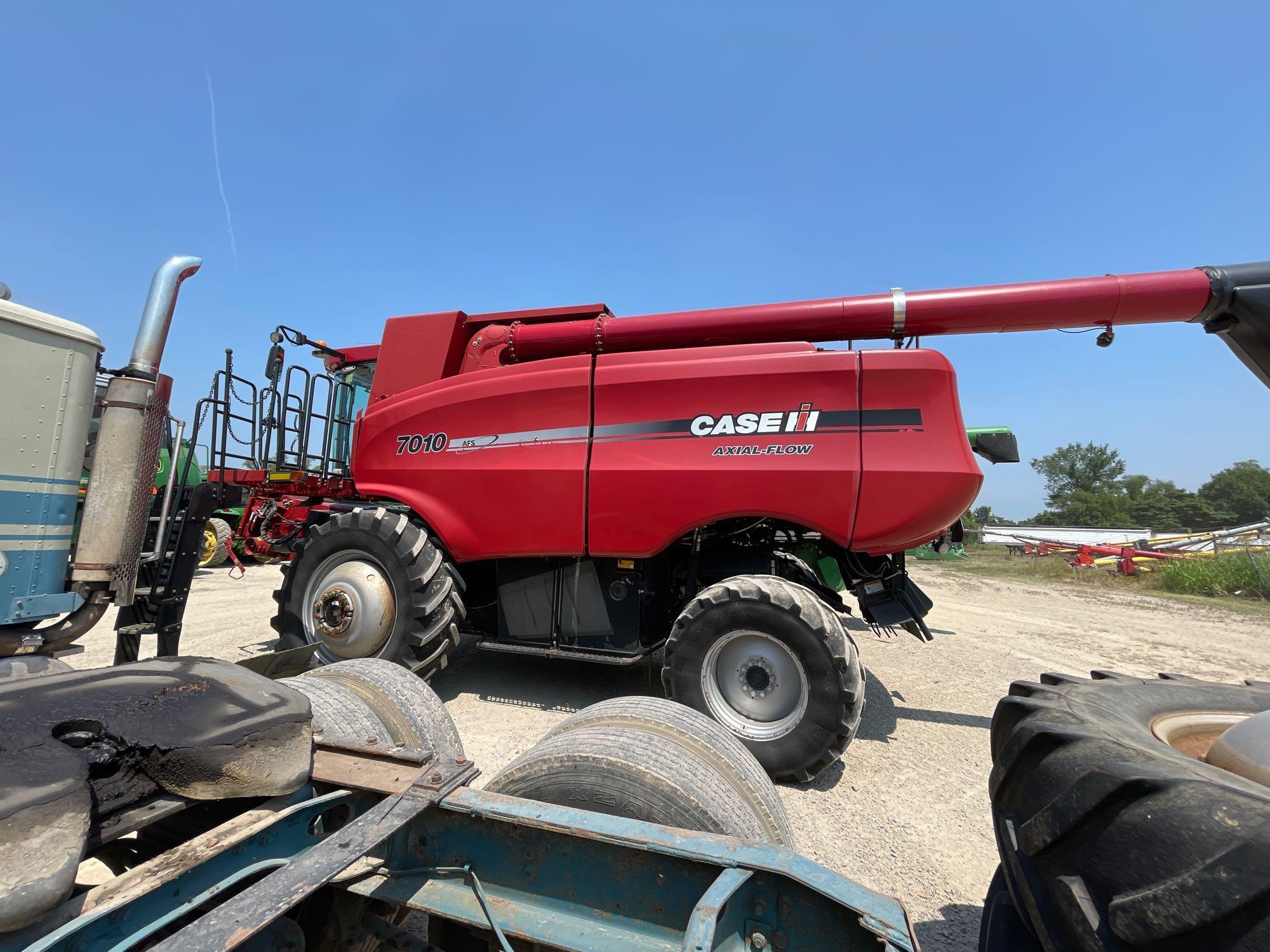 7010 CASE IH COMBINE, GETTING WATER IN OIL