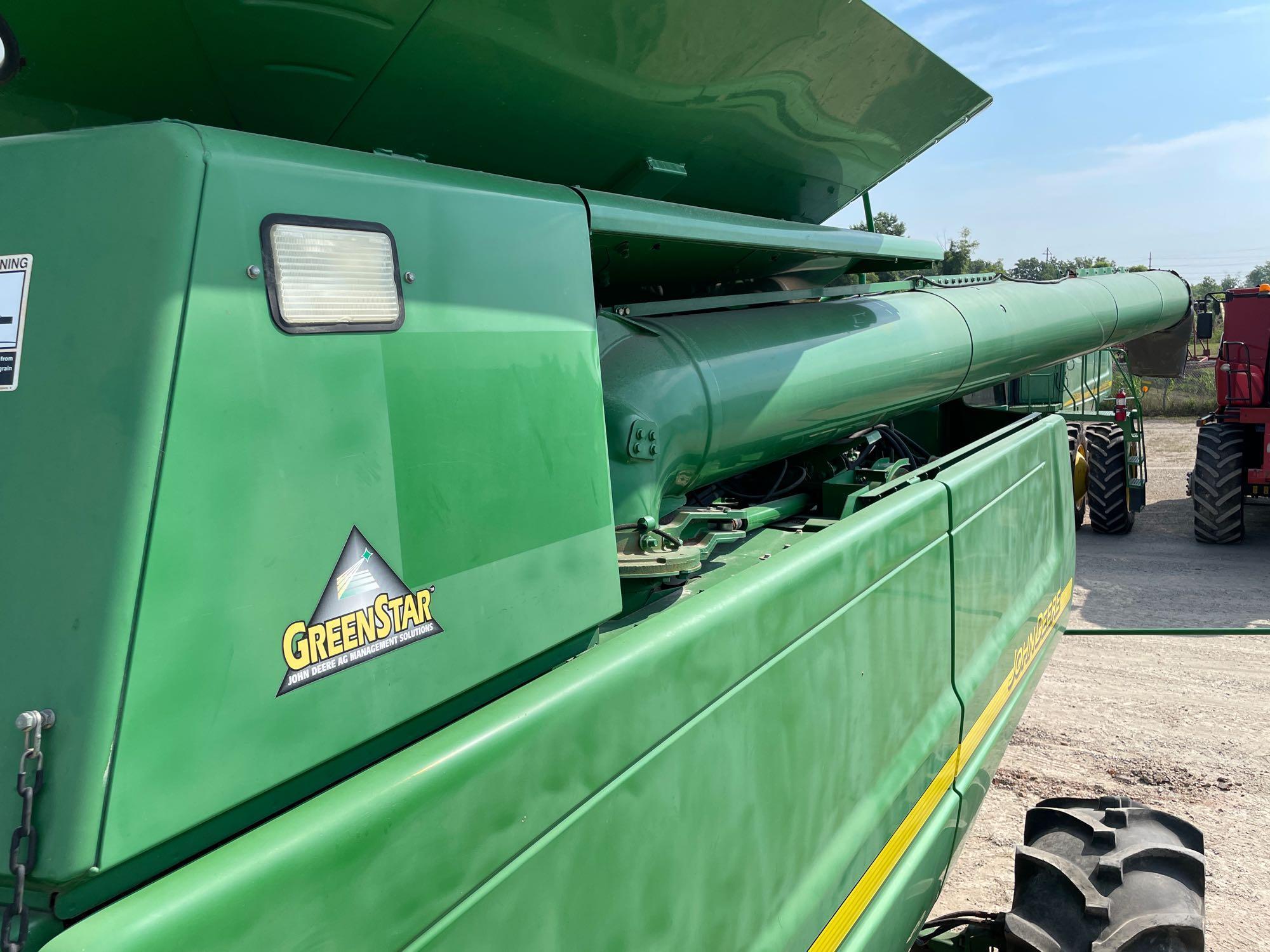 9860 STS JOHN DEERE COMBINE, 2004 YR., DOES NOT RUN
