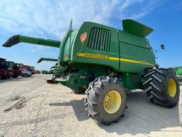 9860 STS JOHN DEERE COMBINE, 2004 YR., DOES NOT RUN
