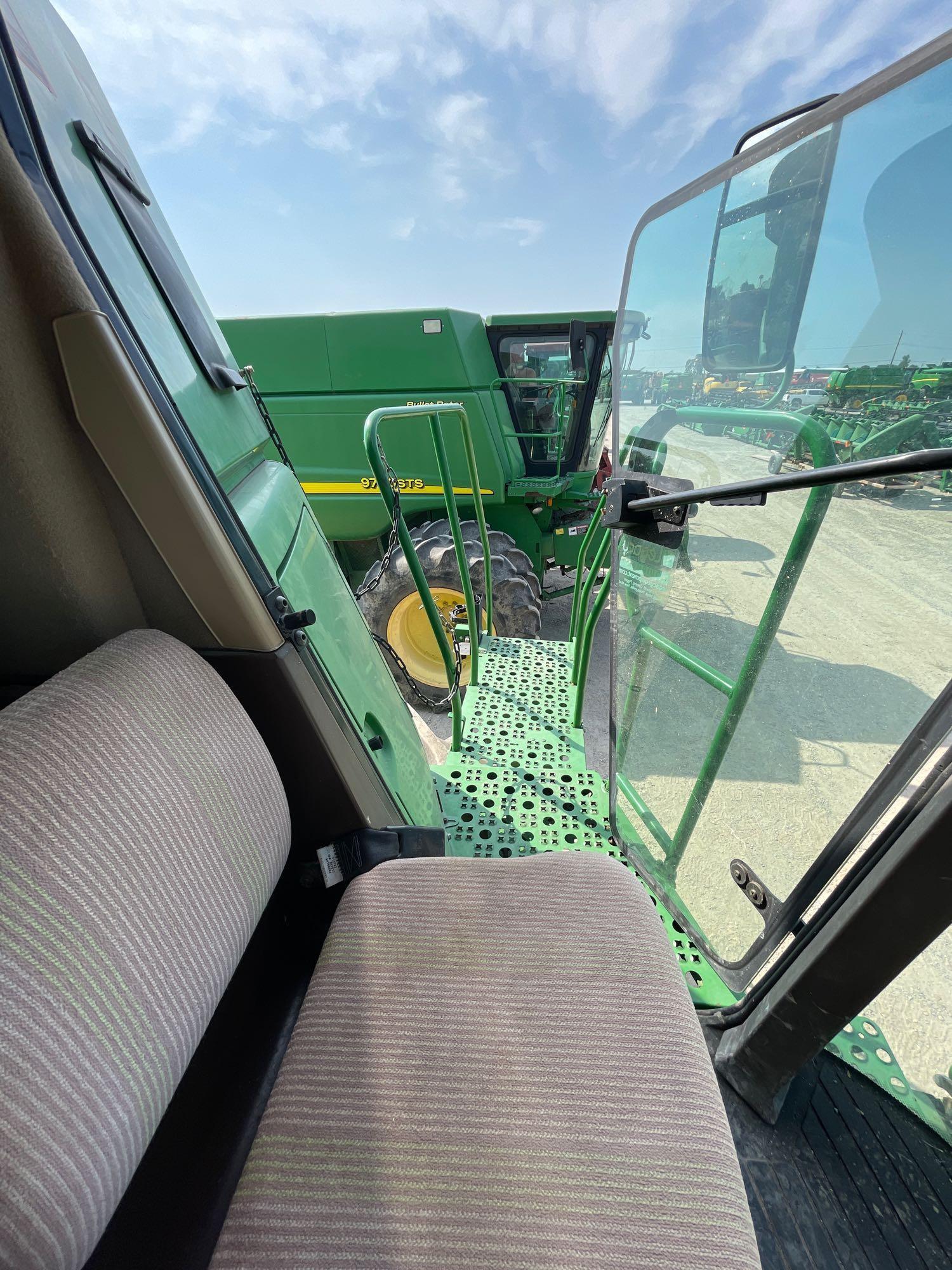 9860 STS JOHN DEERE COMBINE, 2004 YR., DOES NOT RUN