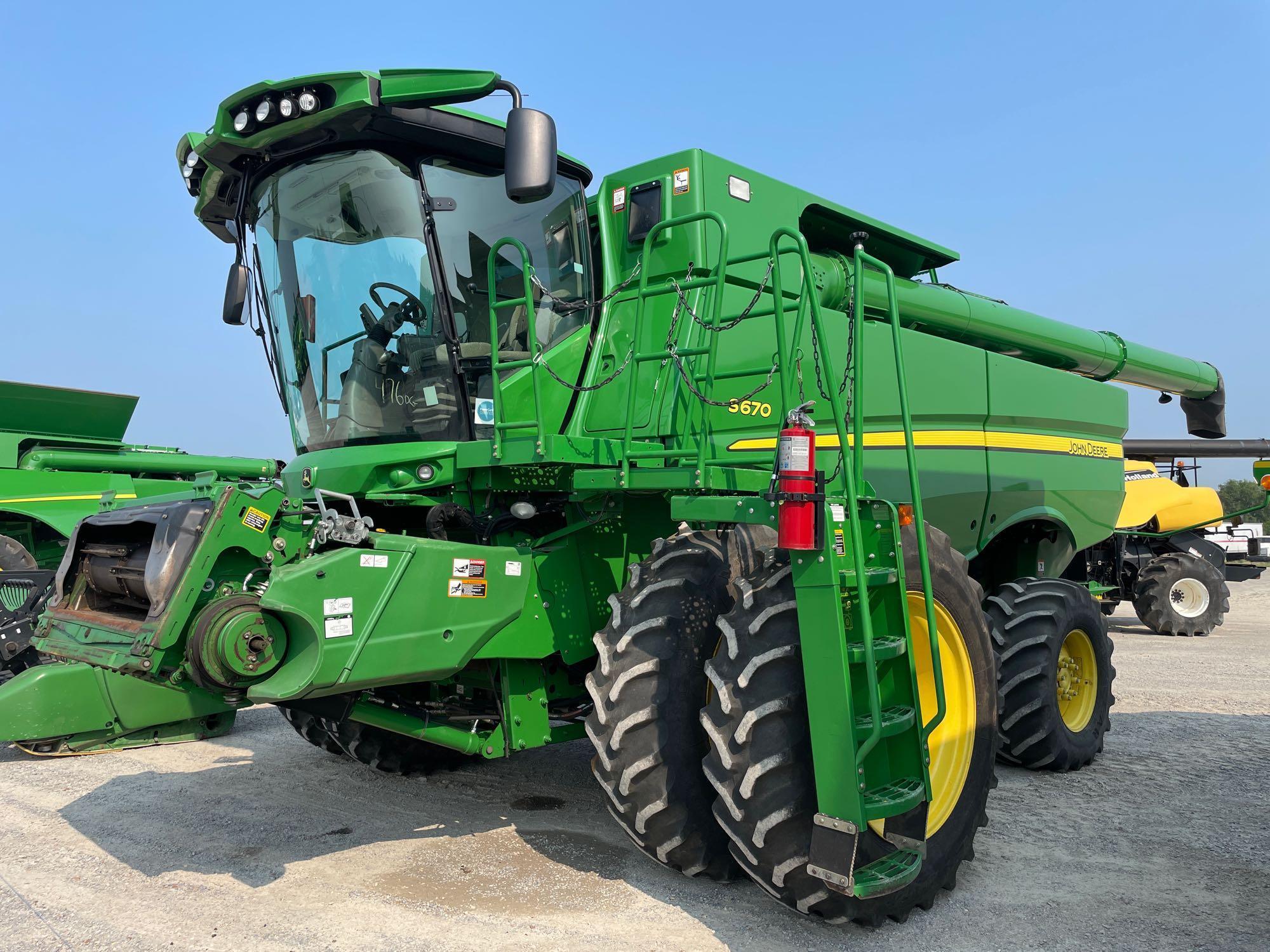 S670 JOHN DEERE COMBINE, 2013 YR.