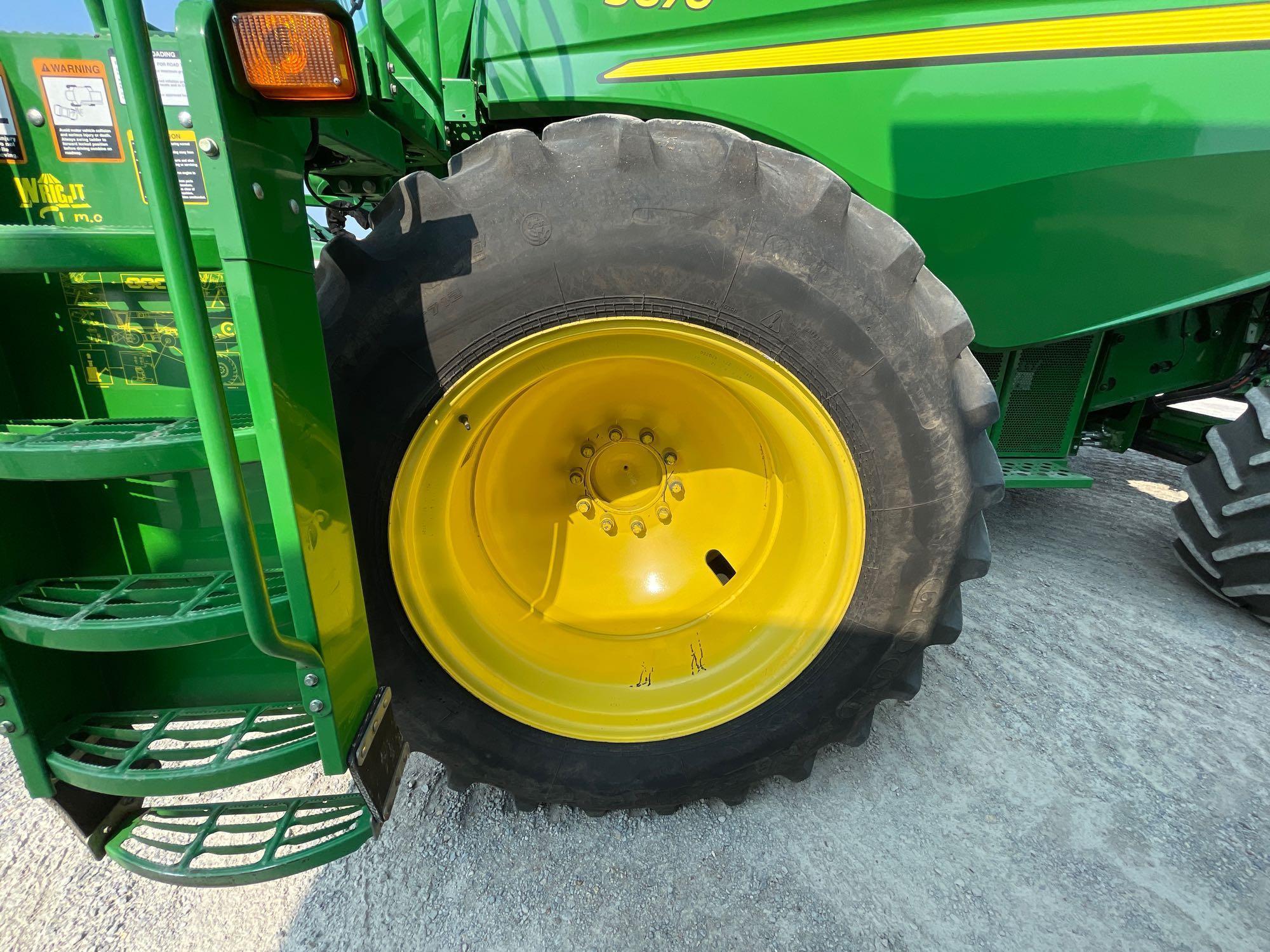 S670 JOHN DEERE COMBINE, 2013 YR.