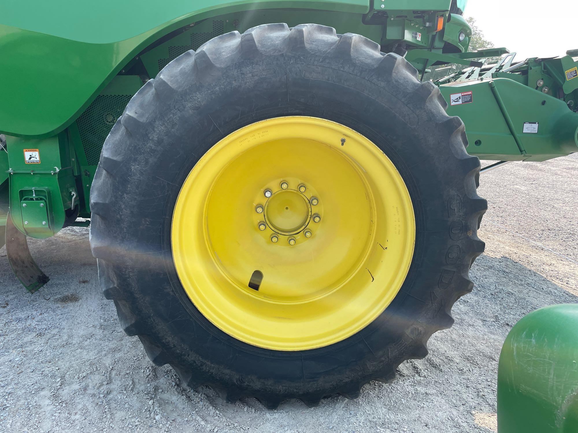 S670 JOHN DEERE COMBINE, 2013 YR.