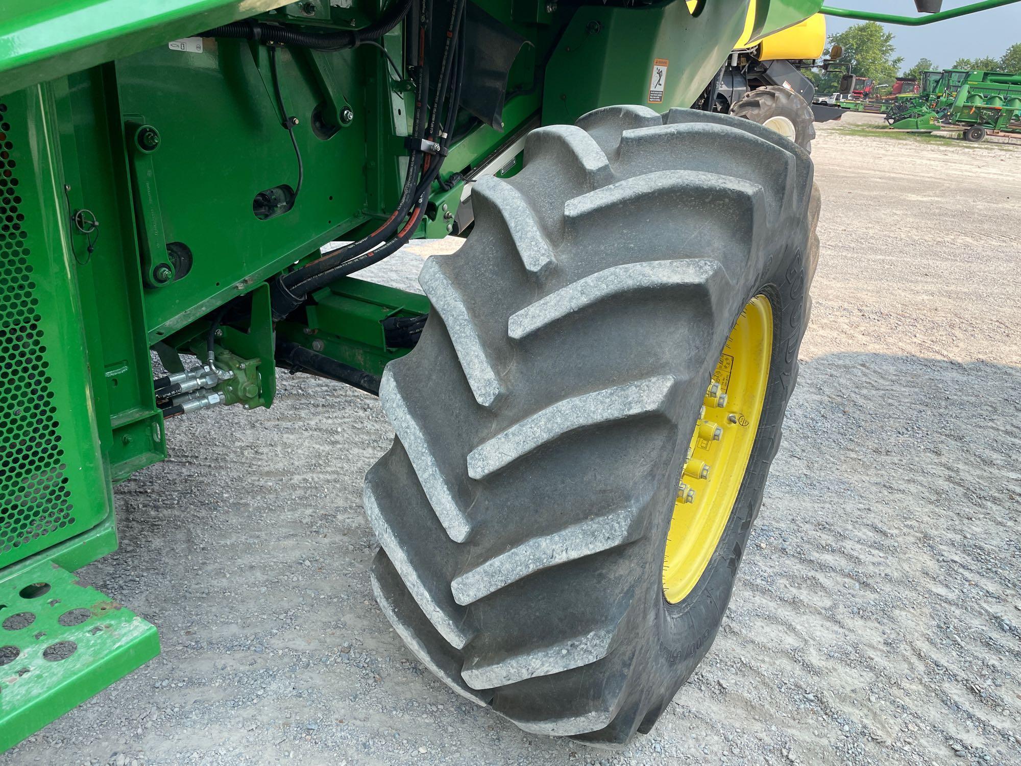 S670 JOHN DEERE COMBINE, 2013 YR.