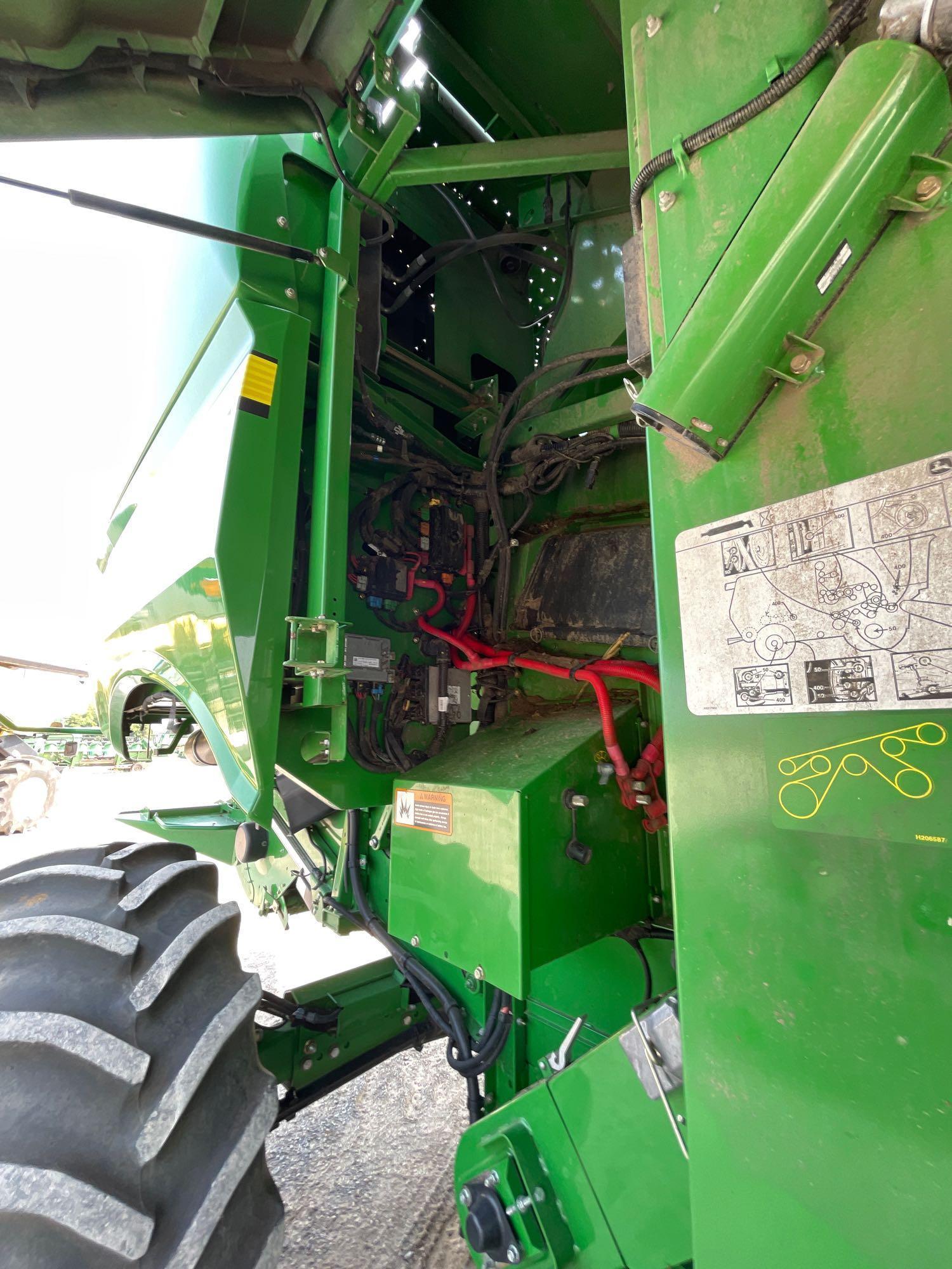 S670 JOHN DEERE COMBINE, 2013 YR.