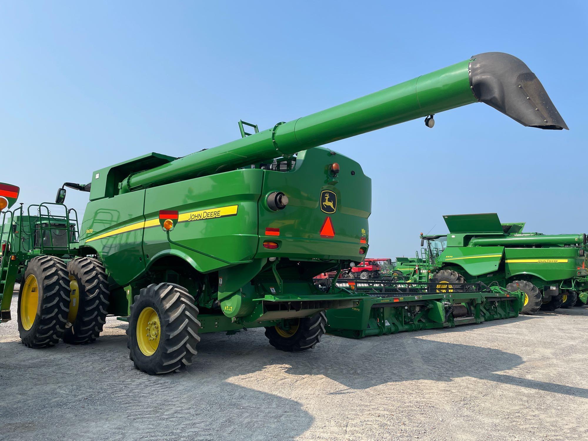 S670 JOHN DEERE COMBINE, 2013 YR.