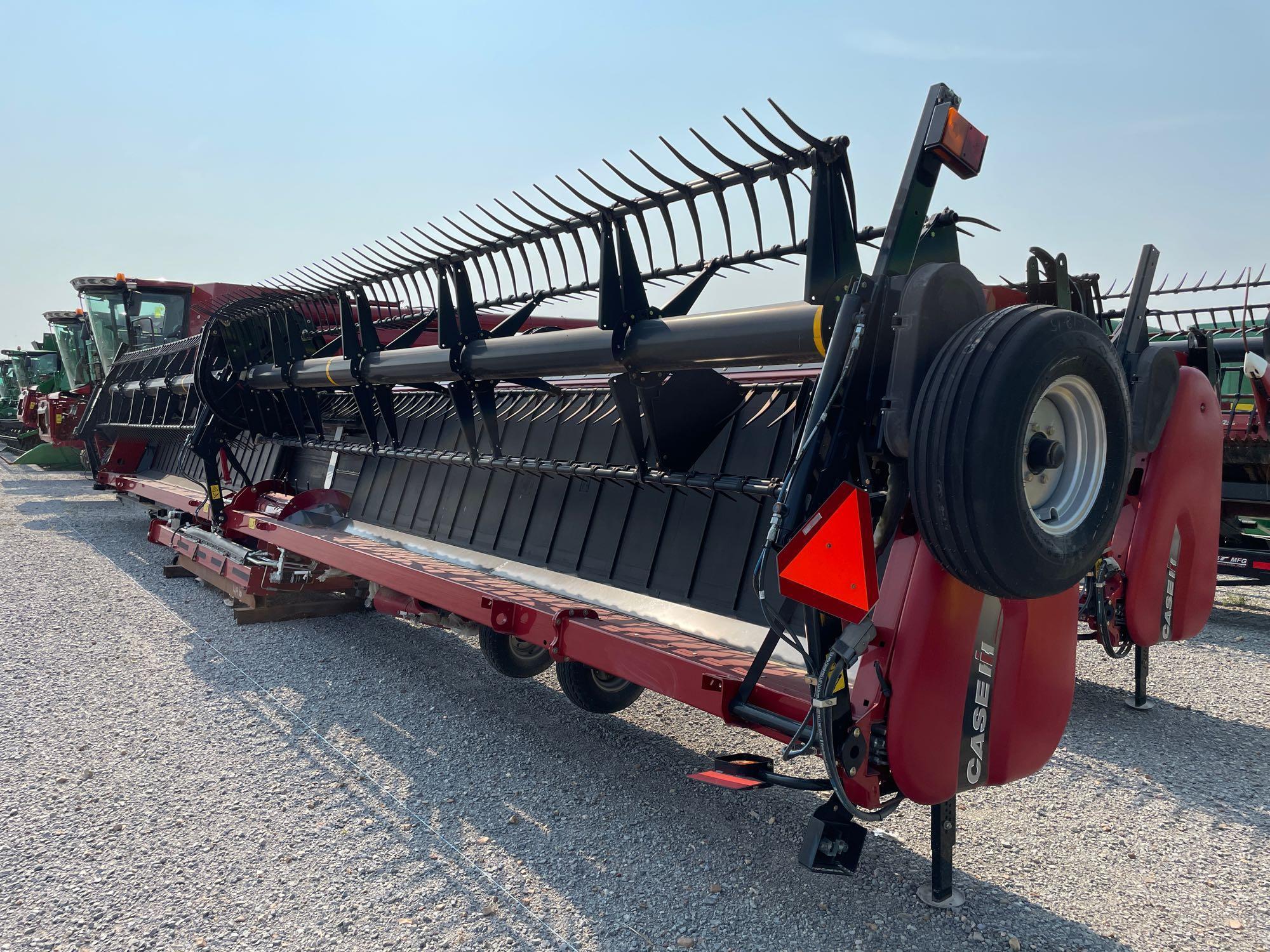 3152 CASE IH 40 FEET DRAPER