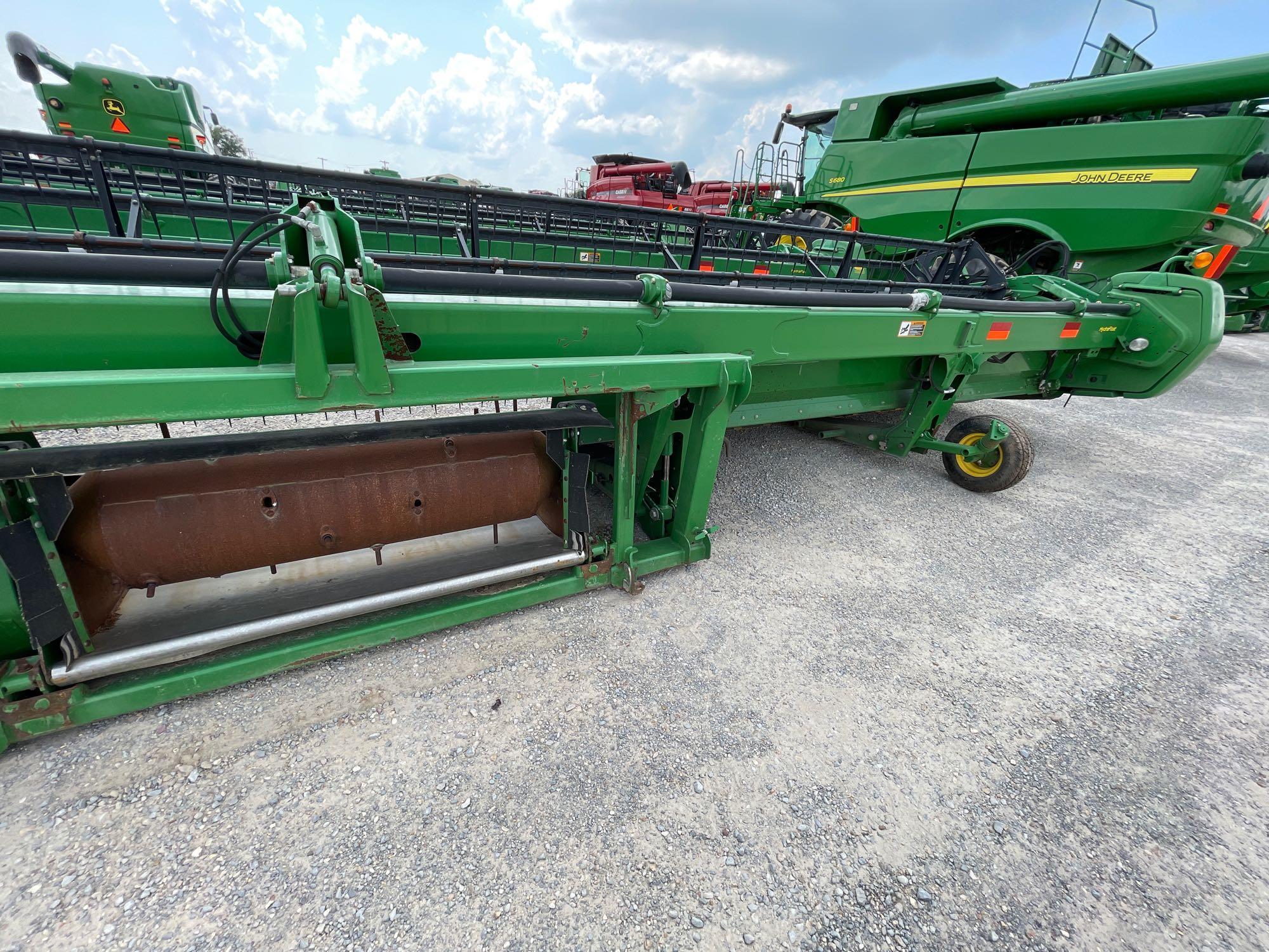 635D JOHN DEERE DRAPER PLATFORM, 2013 YR.