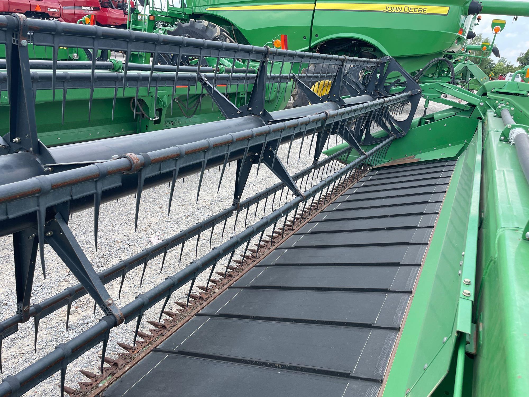 635D JOHN DEERE DRAPER PLATFORM, 2013 YR.