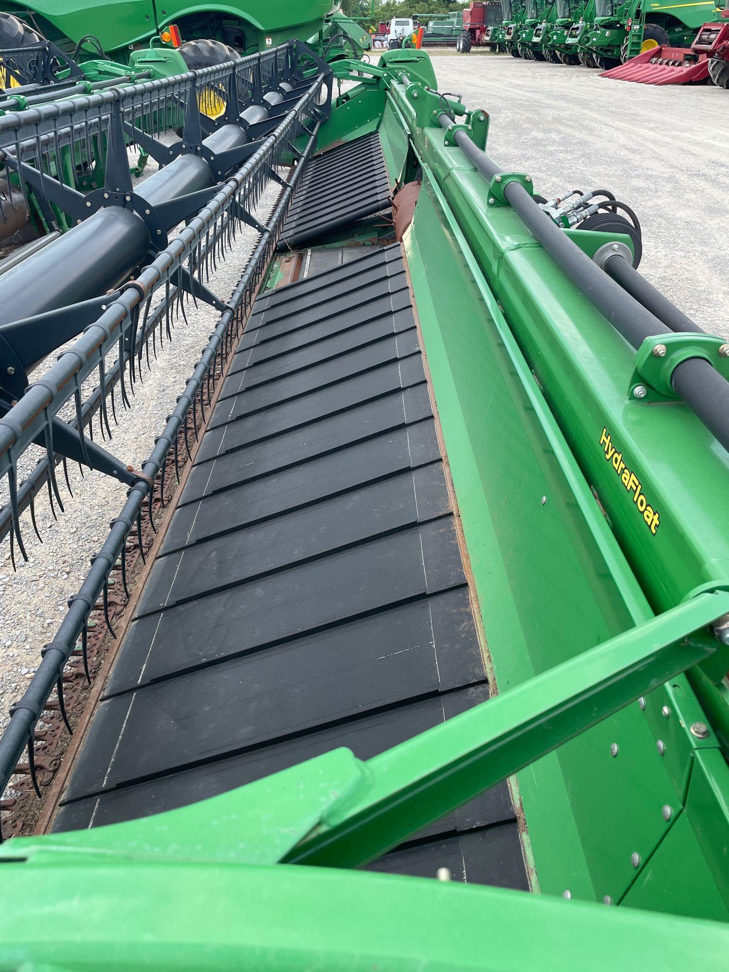 635D JOHN DEERE DRAPER PLATFORM, 2013 YR.