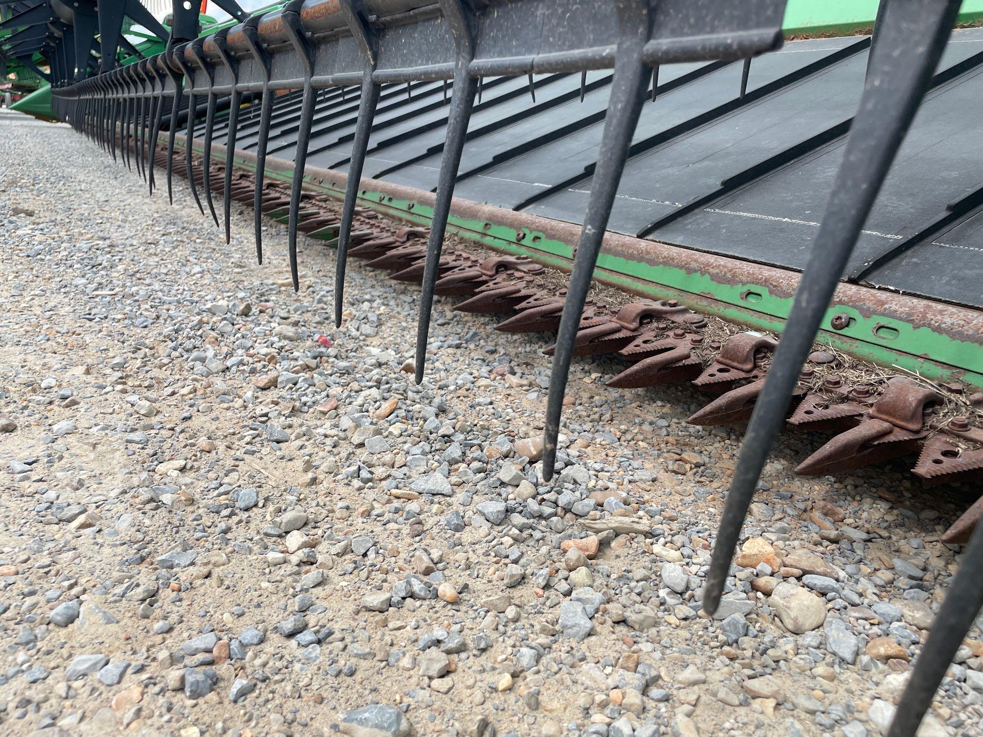 635D JOHN DEERE DRAPER PLATFORM, 2013 YR.