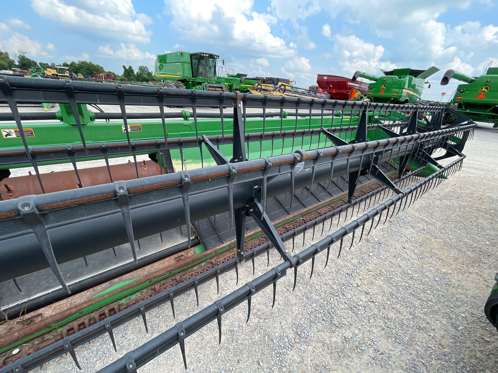 635D JOHN DEERE DRAPER PLATFORM, 2013 YR.
