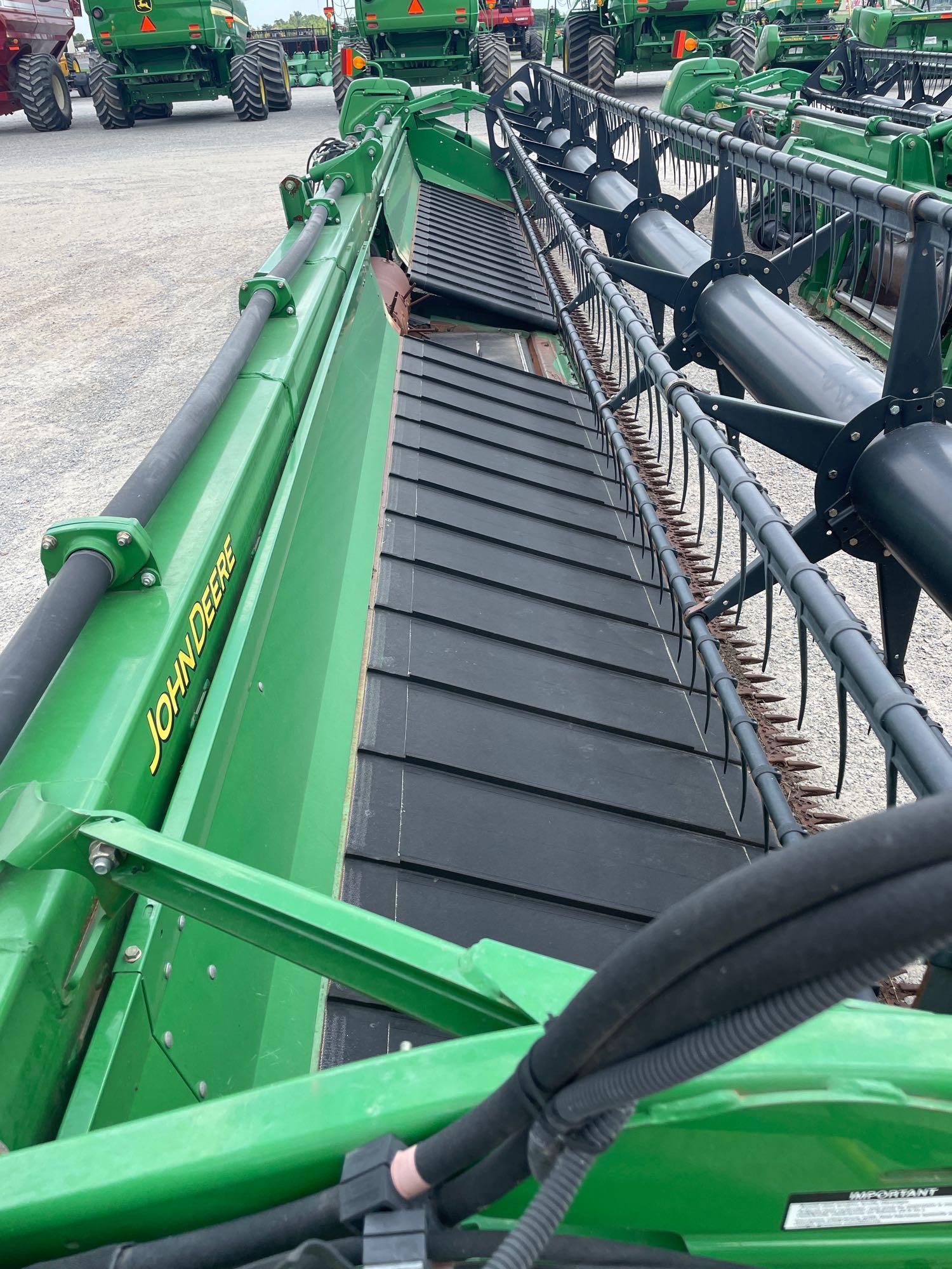 635D JOHN DEERE DRAPER PLATFORM, 2013 YR.