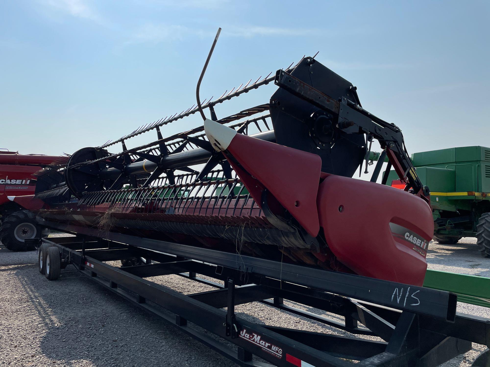 CASE IH DRAPER PLATFORM, 2015 YR.