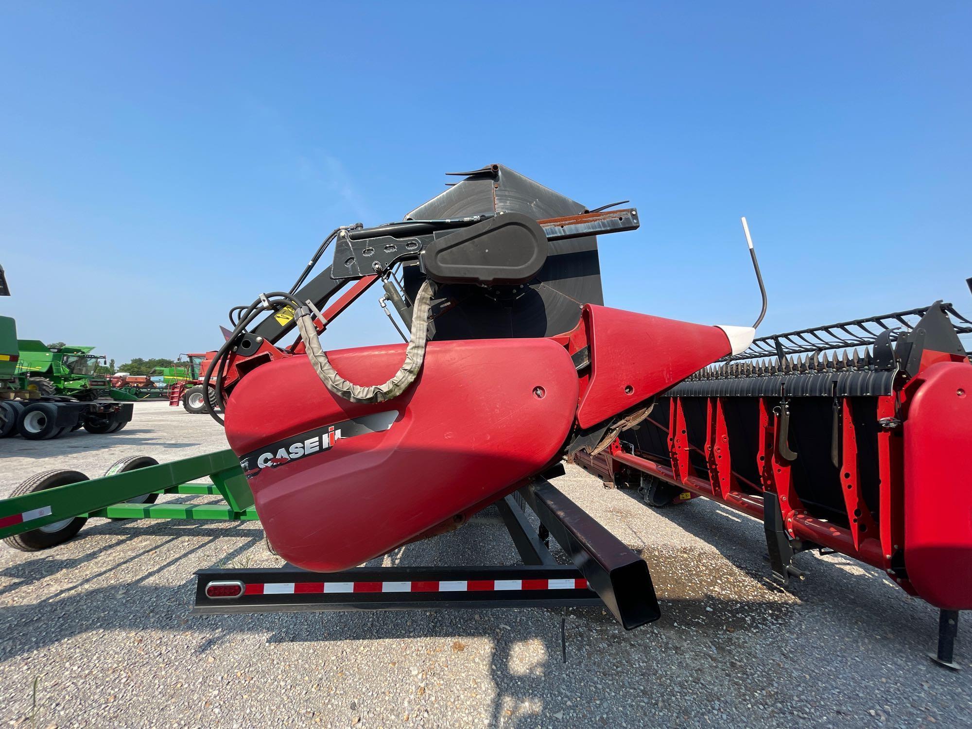 CASE IH DRAPER PLATFORM, 2015 YR.