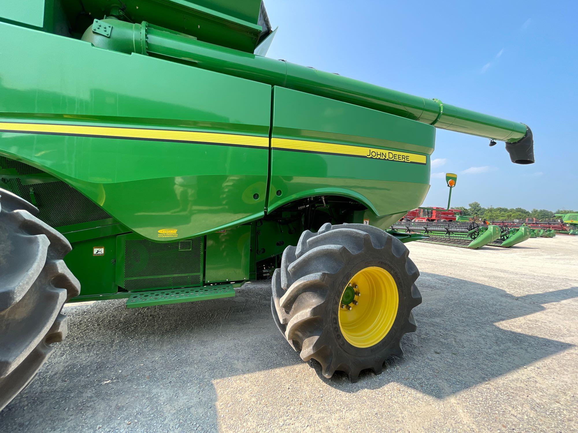 S680 JOHN DEERE COMBINE, 2014 YR.