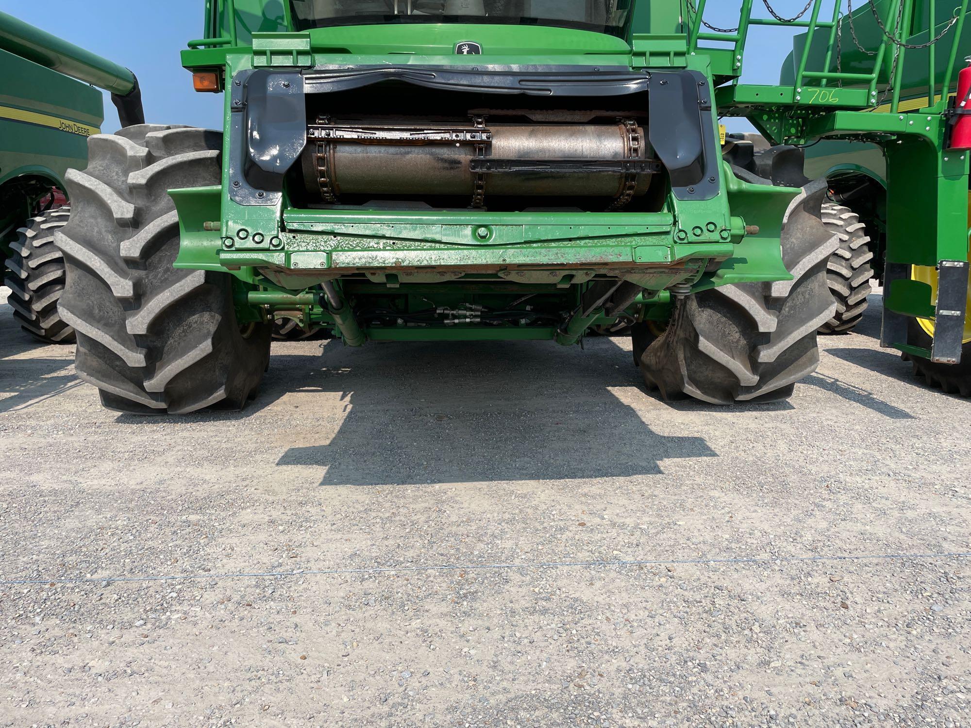 S680 JOHN DEERE COMBINE, 2014 YR.