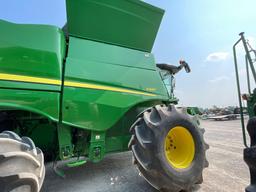 S680 JOHN DEERE COMBINE, 2014 YR.