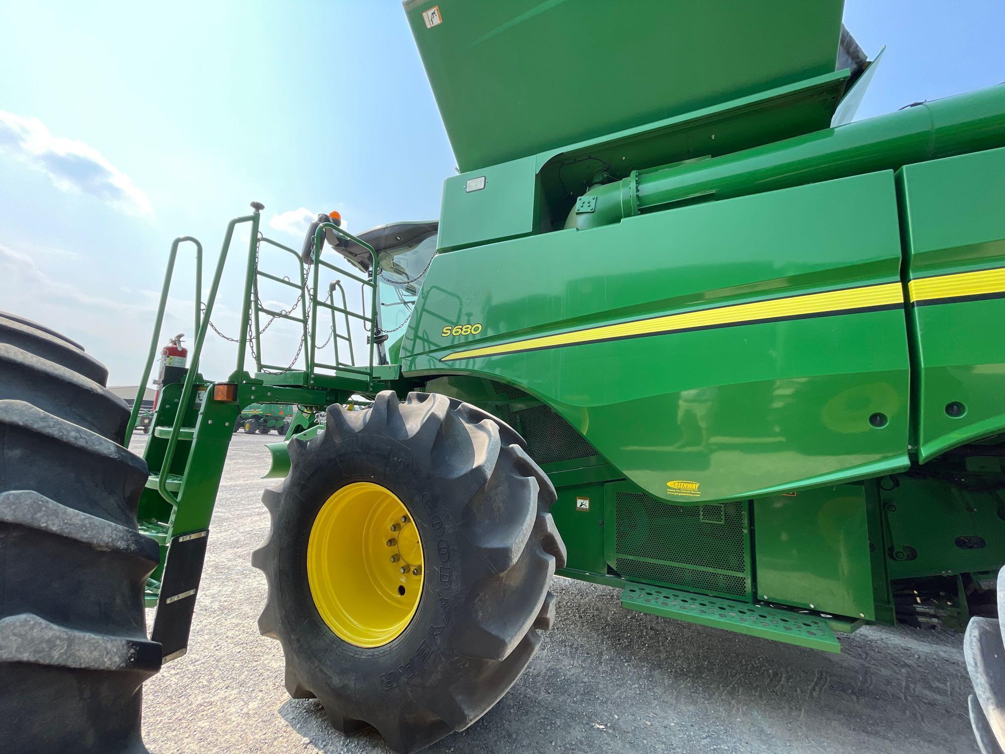S680 JOHN DEERE COMBINE, 2014 YR.