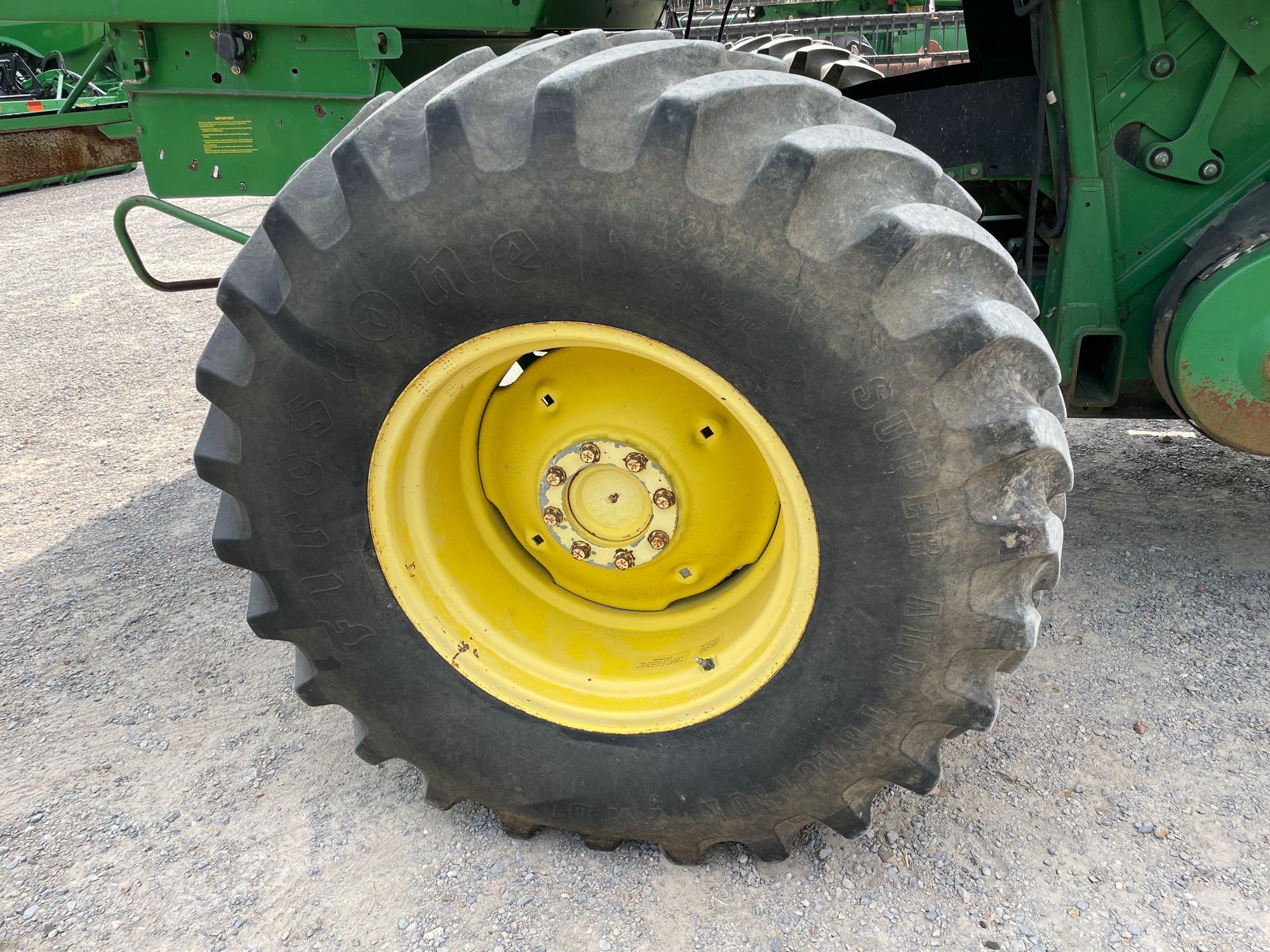 9510 JOHN DEERE COMBINE, 1997 YR.
