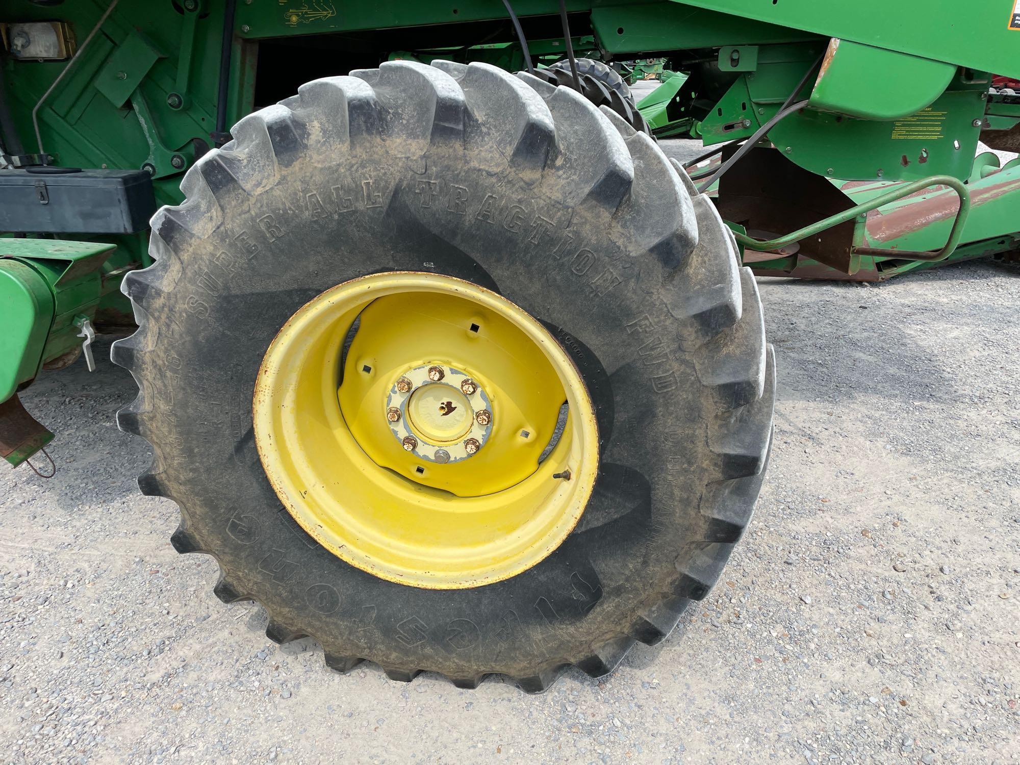 9510 JOHN DEERE COMBINE, 1997 YR.