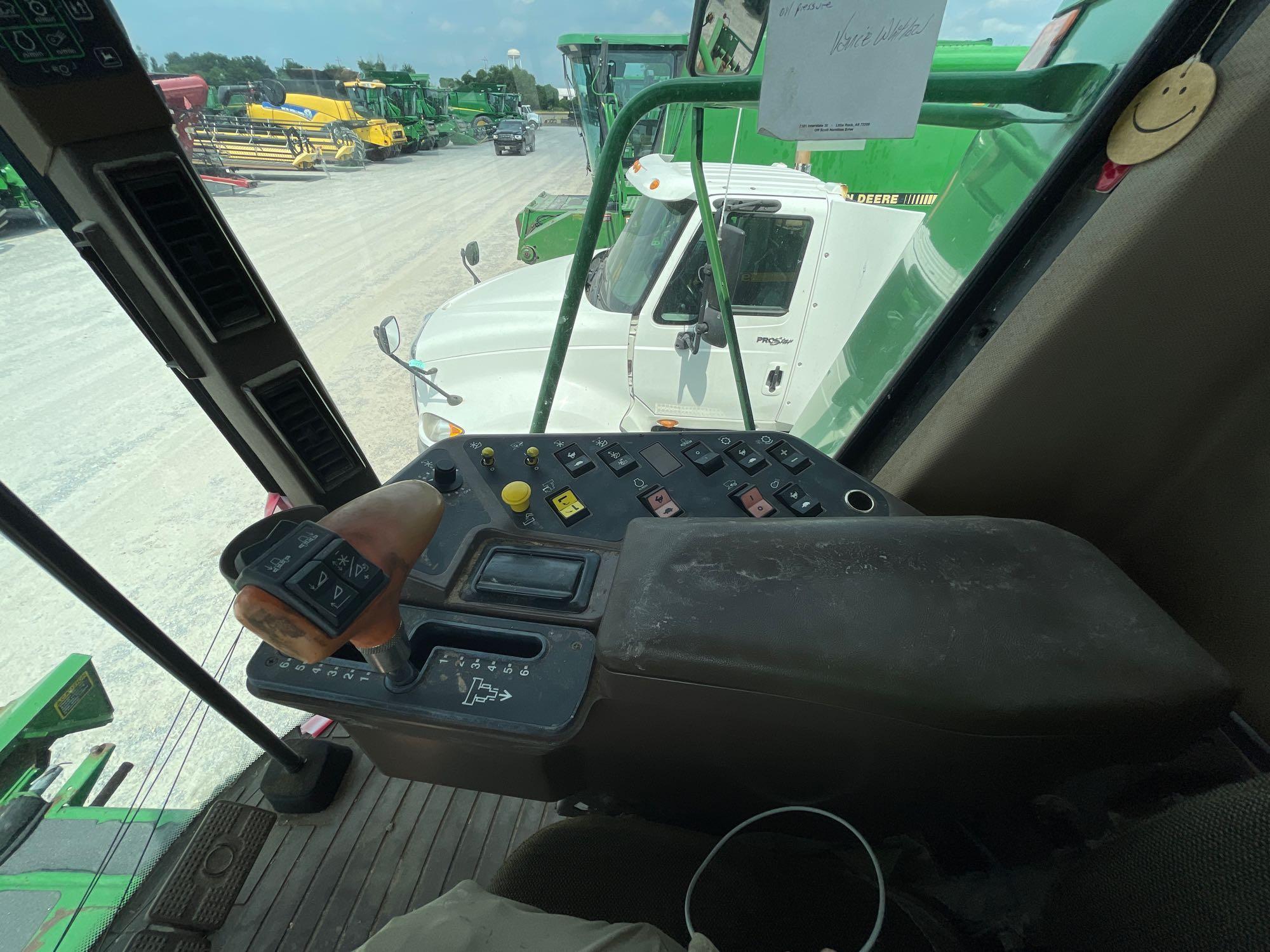 9510 JOHN DEERE COMBINE, 1997 YR.