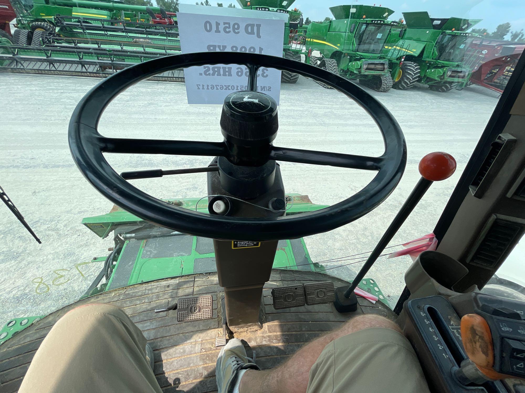 9510 JOHN DEERE COMBINE, 1997 YR.