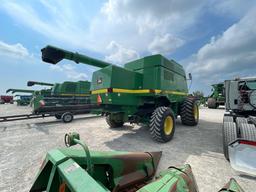 9510 JOHN DEERE COMBINE, 1997 YR.