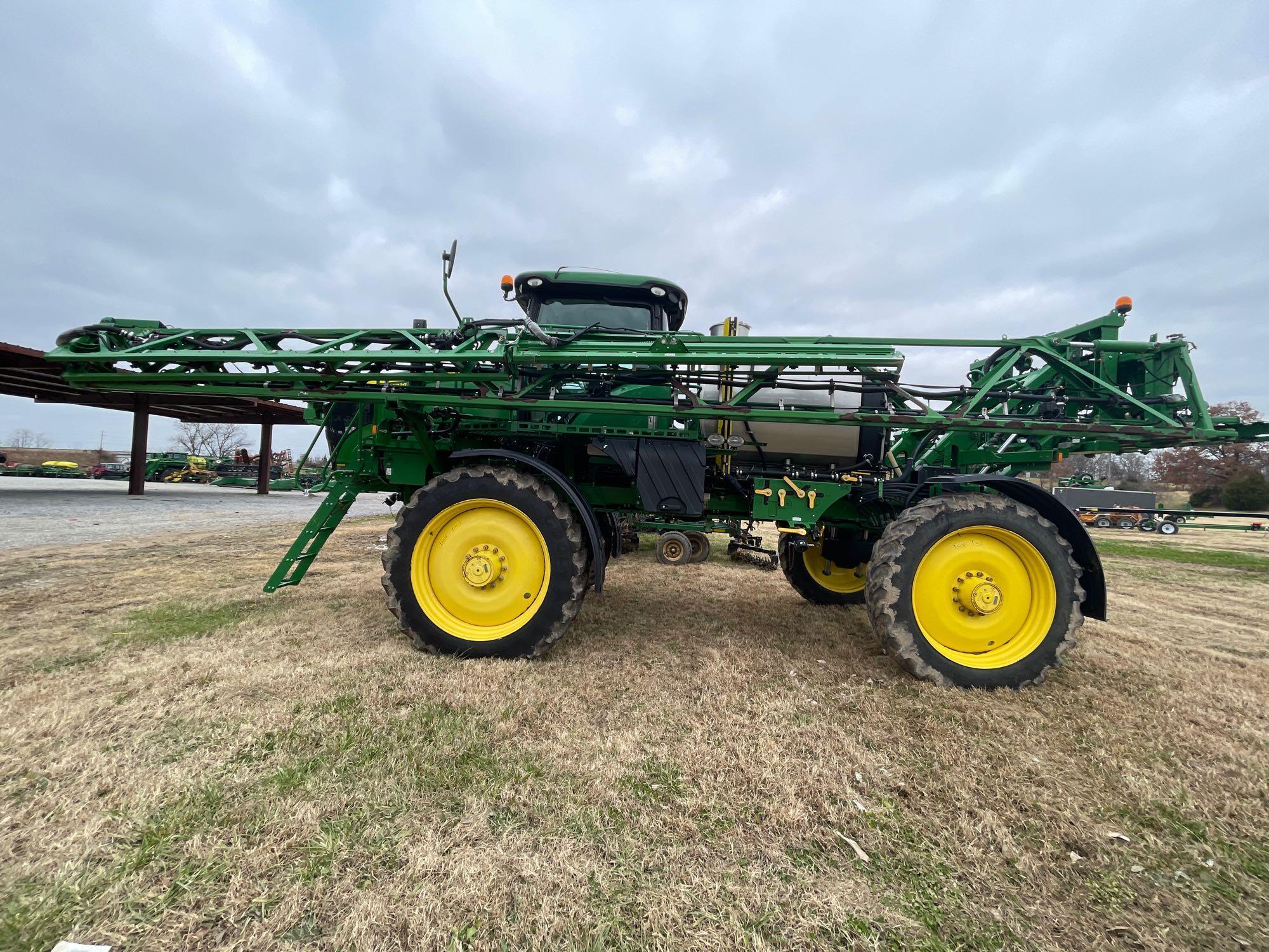 4038 JOHN DEERE SPRAYER
