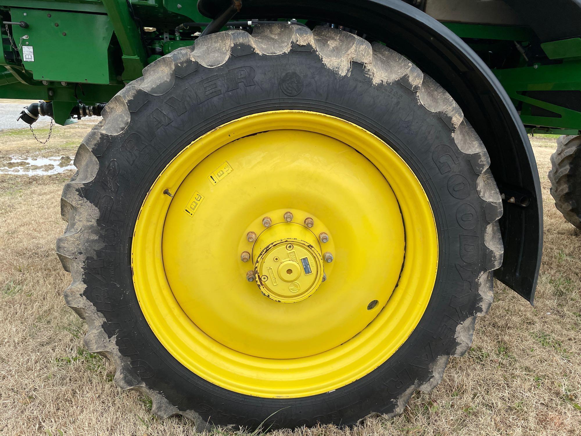 4038 JOHN DEERE SPRAYER