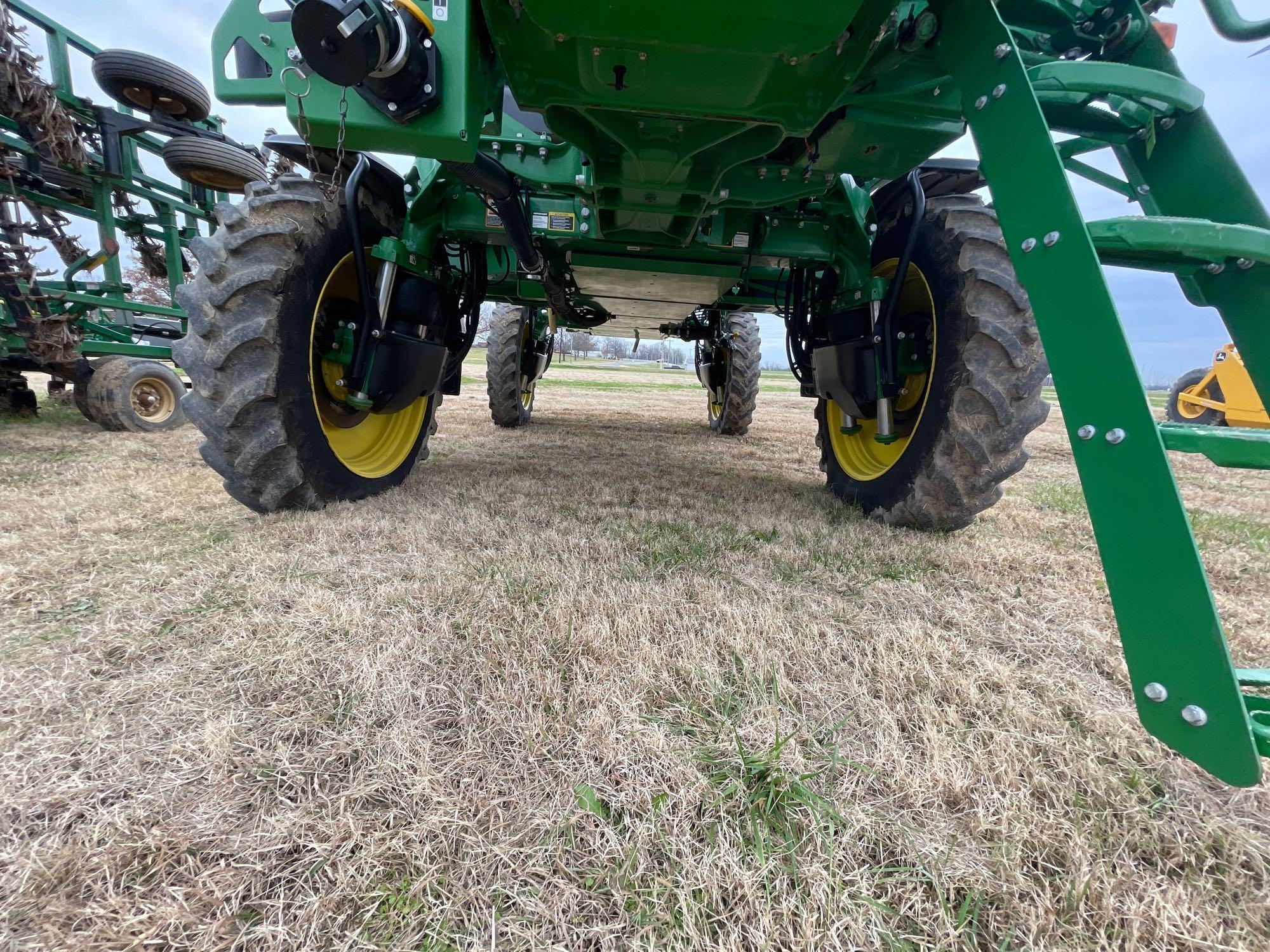 4038 JOHN DEERE SPRAYER