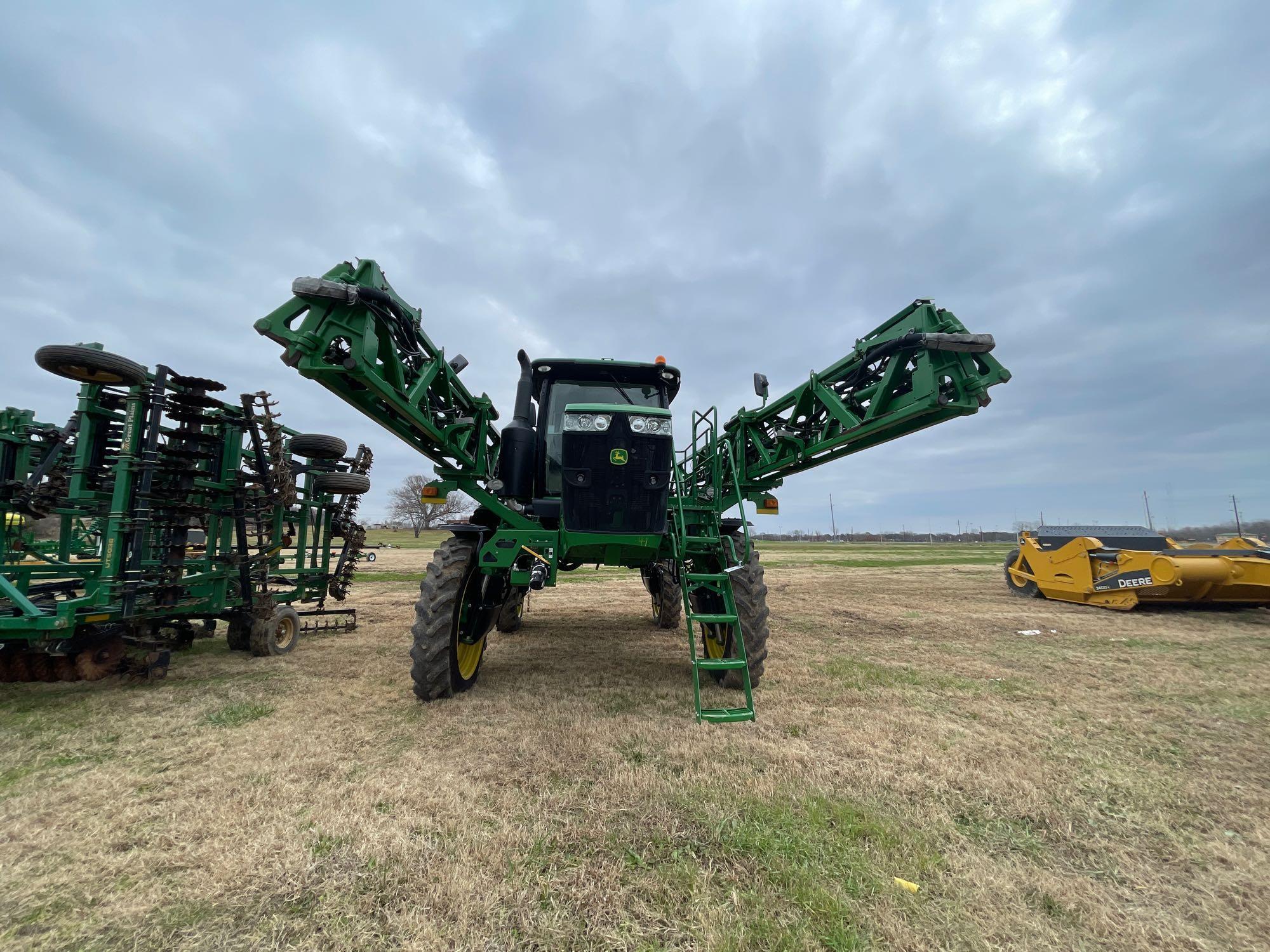 4038 JOHN DEERE SPRAYER