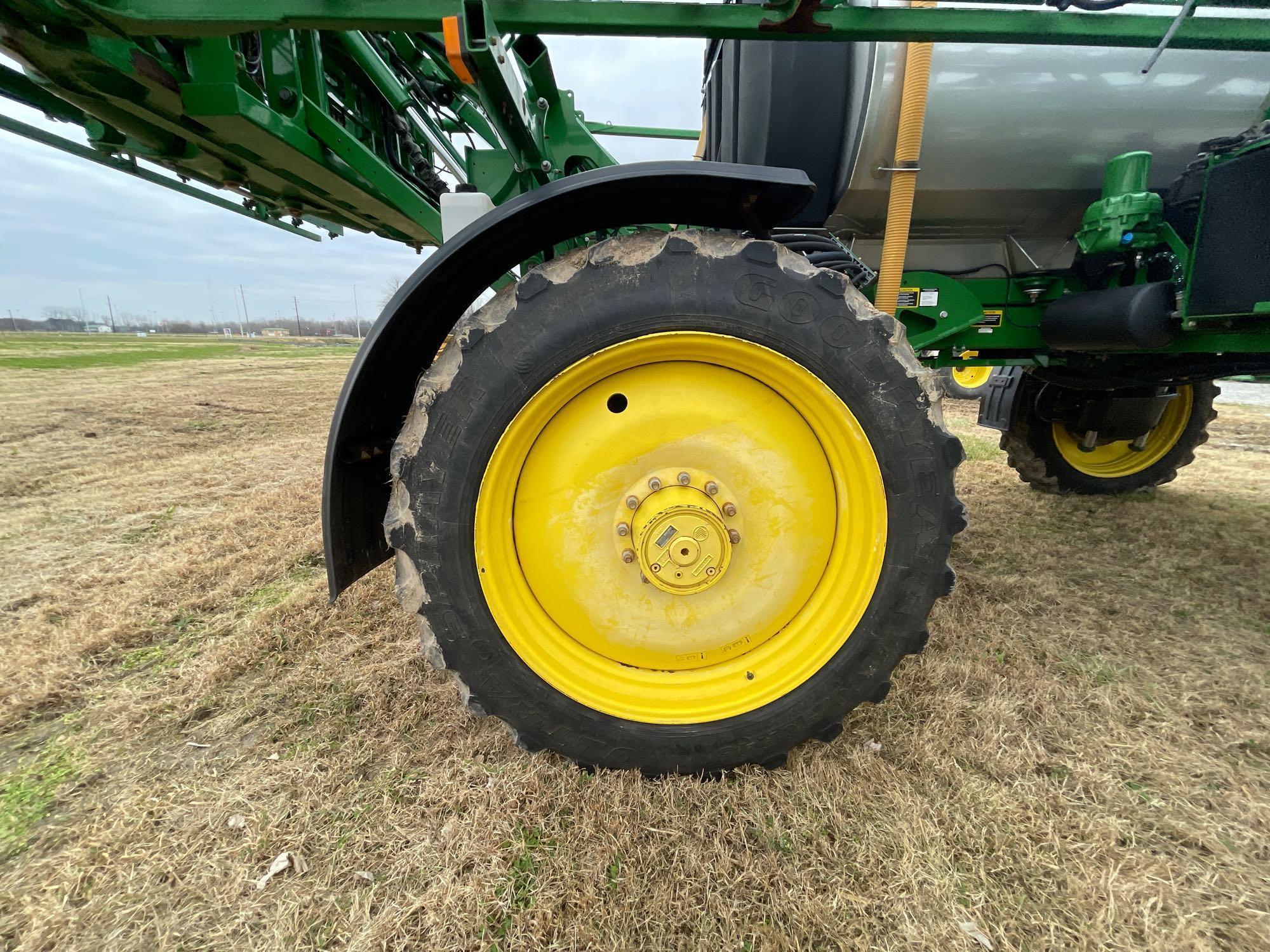 4038 JOHN DEERE SPRAYER